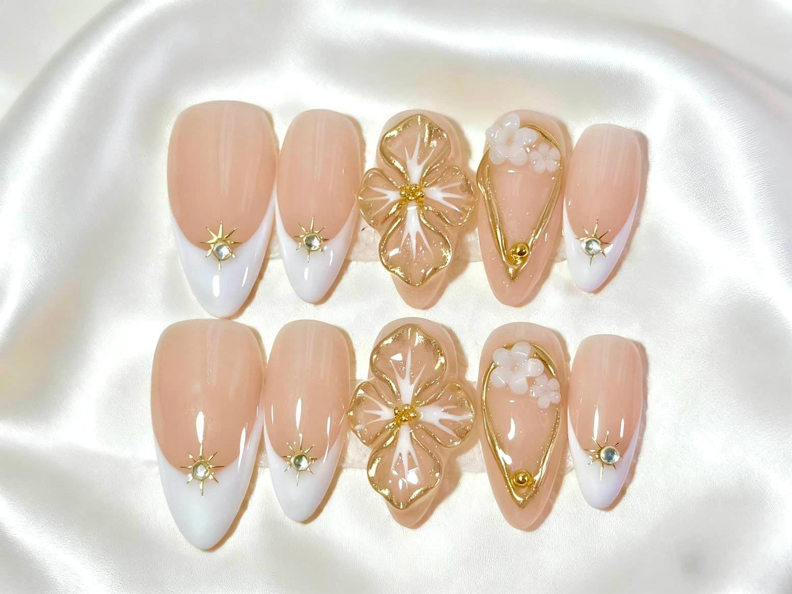 Golden Petal Aura